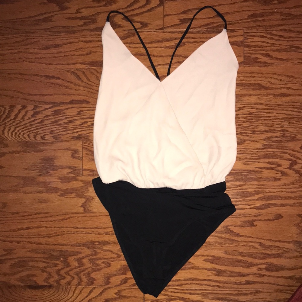 Beautiful bodysuit worn a few times